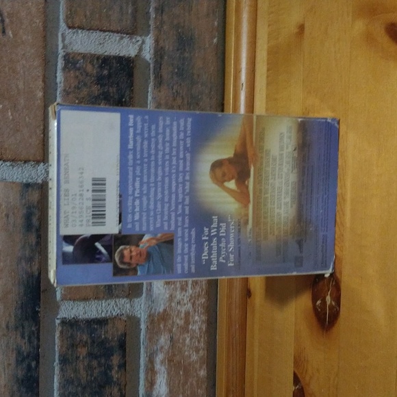 6/$15 What lies beneath 2000 dream works vhs video tape - Picture 3 of 8